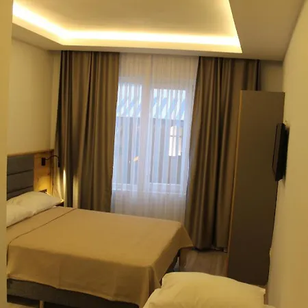 Hotel Carla Buyukada *