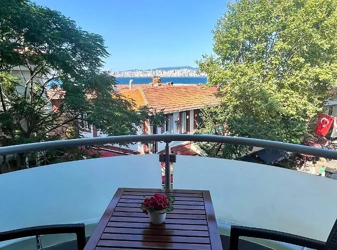 Carla Buyukada ホテル