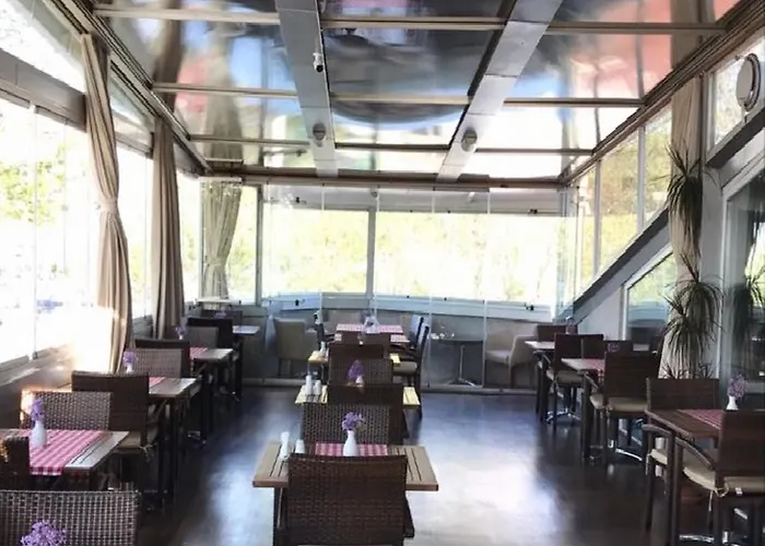 Carla Buyukada * アダラー